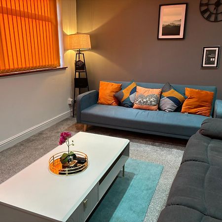 Hilltop Place Suites Near Doncaster Racecourse Buitenkant foto