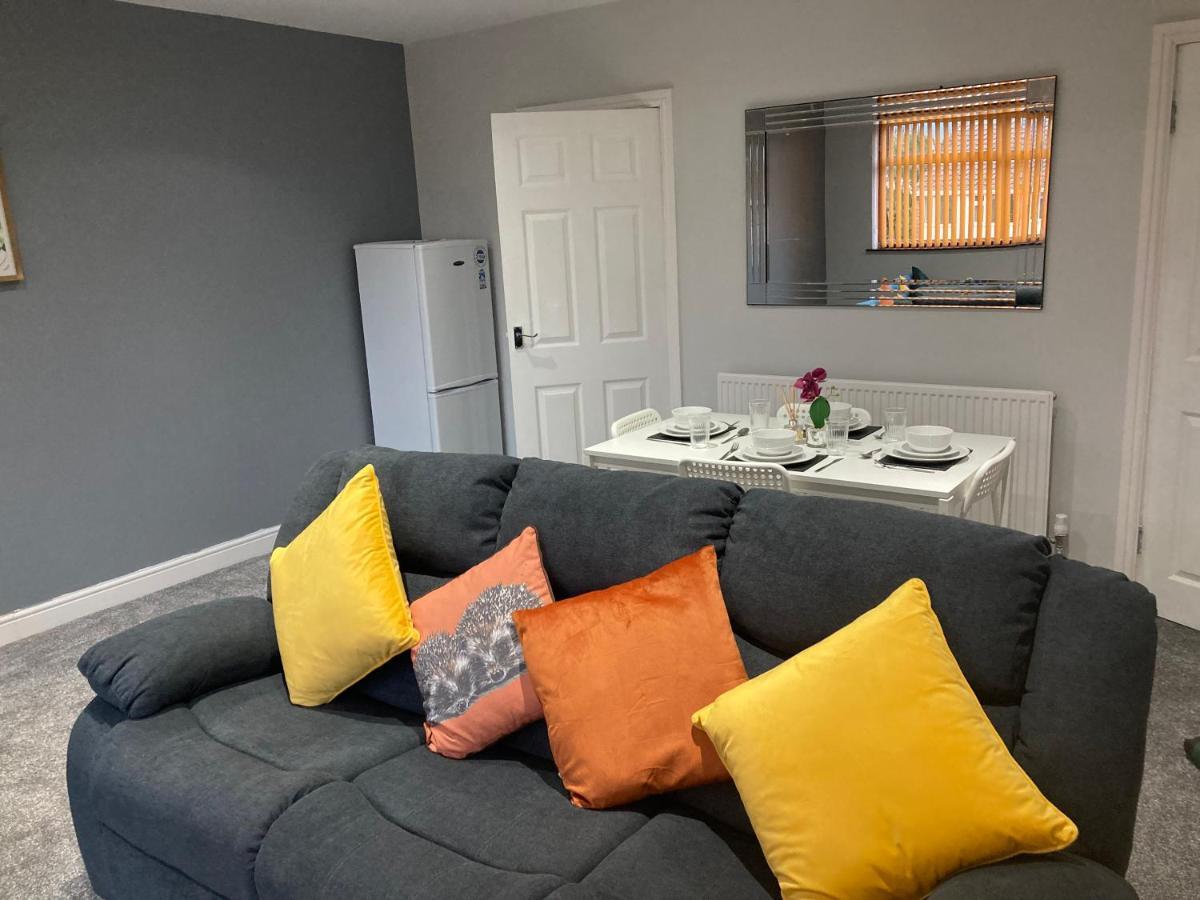 Hilltop Place Suites Near Doncaster Racecourse Buitenkant foto