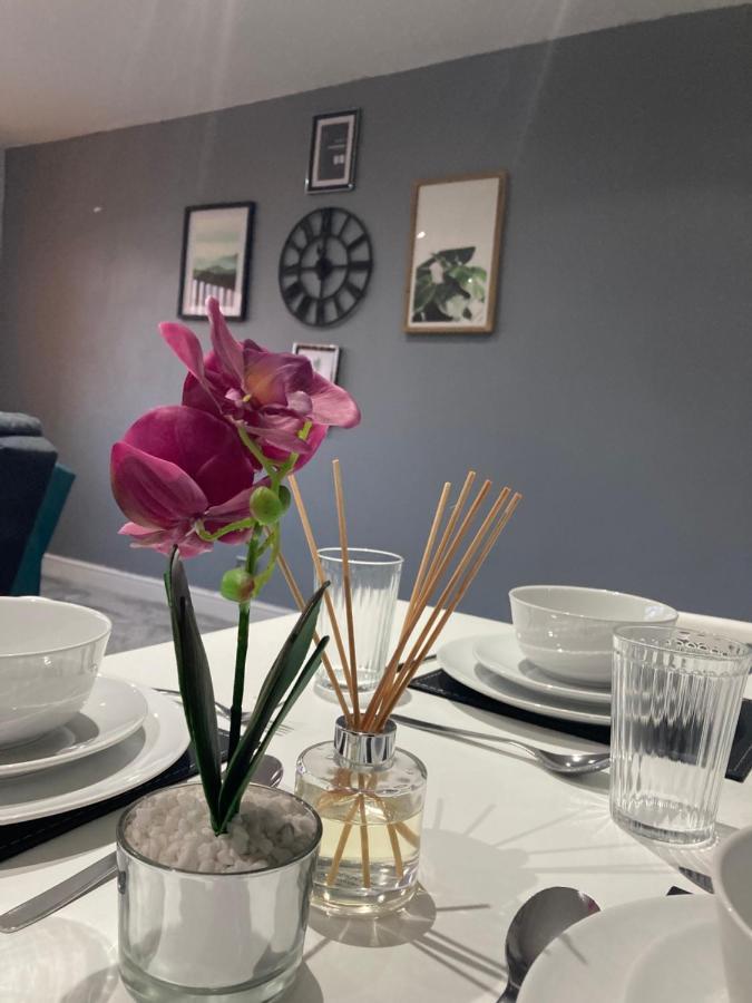 Hilltop Place Suites Near Doncaster Racecourse Buitenkant foto