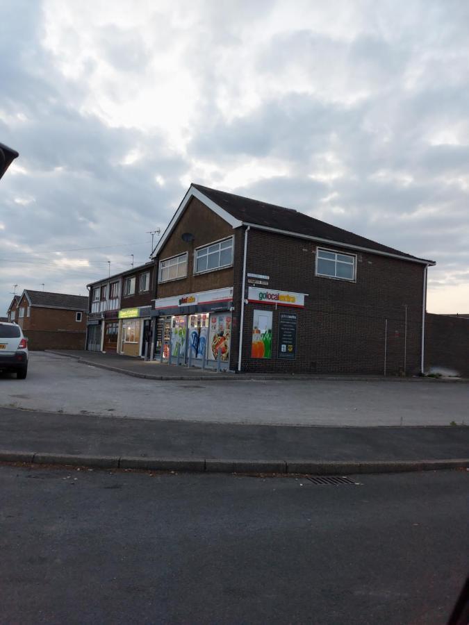 Hilltop Place Suites Near Doncaster Racecourse Buitenkant foto