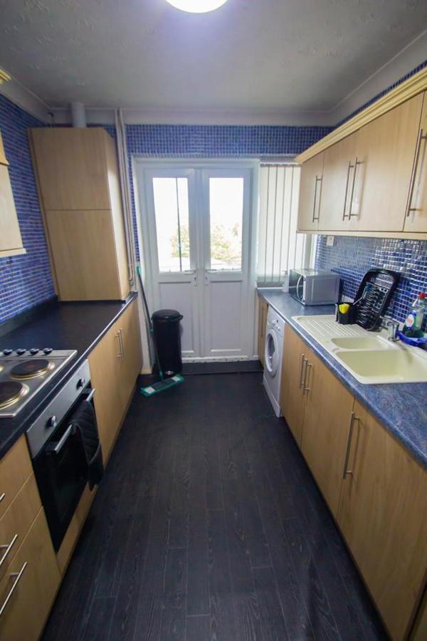 Hilltop Place Suites Near Doncaster Racecourse Buitenkant foto